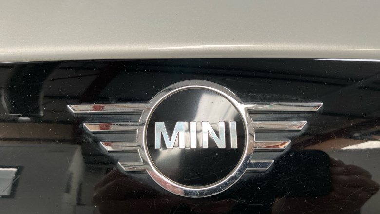 MINI Hatchback 135kW Cooper S Level 2 33kWh 3dr Auto Electric Hatchback